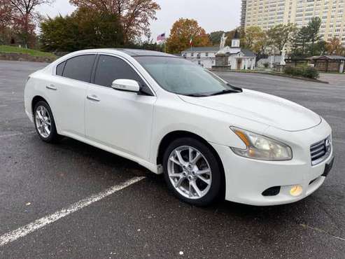 2014 Nissan Maxima SV -EASY FINANCING AVAILABLE - cars & trucks - by... for sale in Bridgeport, CT