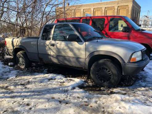 2001 GMC Sonoma 4x4 - cars & trucks - by owner - vehicle automotive... for sale in Minneapolis, MN