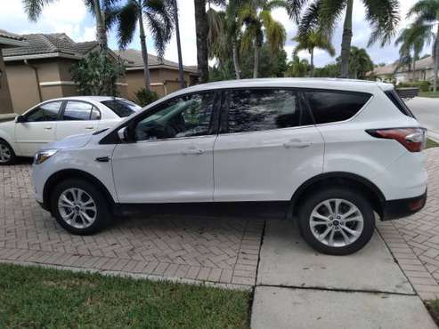2017 ford escape SE 50,000 miles clean title cold a/c $12,500 - cars... for sale in Boynton Beach , FL
