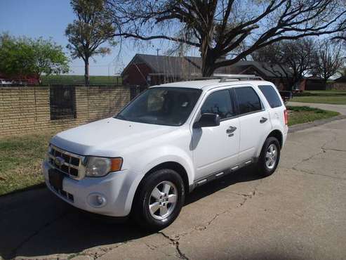 2012 Ford Escape 4dr XLT 2 5 4 cyl - - by dealer for sale in Moore , Okla., OK