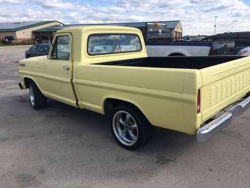 1972. Ford f100 short bed texas truck CASH ONLY for sale in Portage, IL