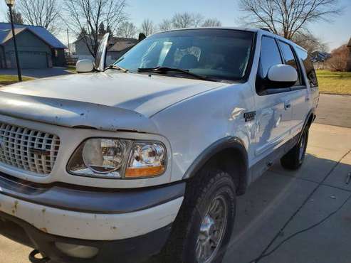 2001 Expedition 4x4 - cars & trucks - by owner - vehicle automotive... for sale in Hastings, MN
