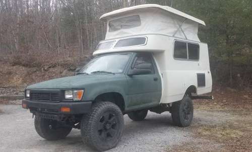 1991 Toyota Pickup 4x4 Chinook Camper for sale in Christiansburg, VA