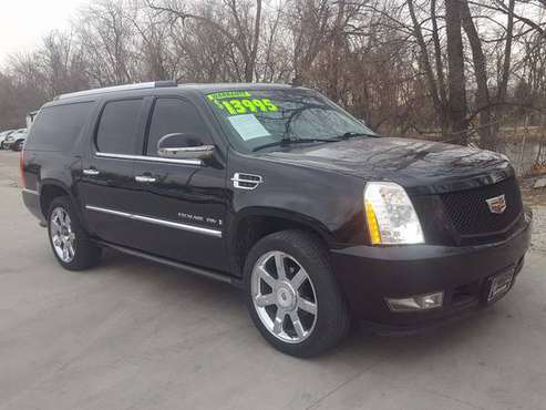 2009 Cadillac Escalade. PRICE REDUCED!!!WARRANTY, FINANCING AVAILABLE* for sale in ottumwa, IA