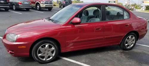 2005 HYUNDAI ELANTRA 5 SPEED!!! 103,000 MILES!! GREAT LITTLE CAR!!!! for sale in Clarksville, TN