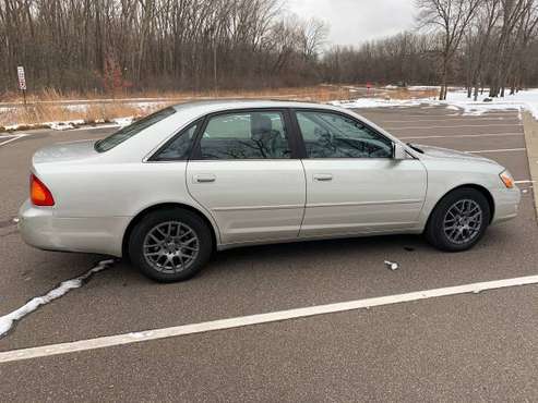 2000 Toyota Avalon XLS - cars & trucks - by owner - vehicle... for sale in Minneapolis, MN