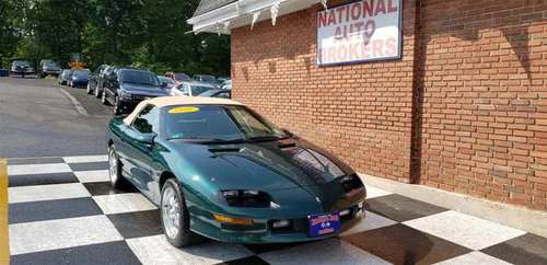 1995 Chevrolet Chevy Camaro 2dr Convertible Z28 (TOP RATED DEALER for sale in Waterbury, NY