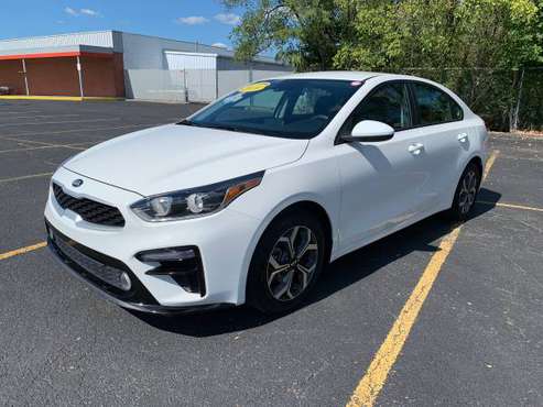 2019 KIA FORTE LXS 1 OWNER BACKUP CAM LANE ASSIST APPLE CARPLAY CLEAN! for sale in Winchester, VA