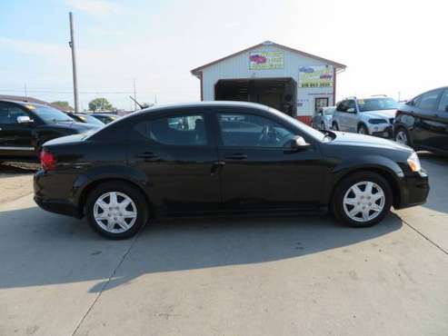 2014 Dodge Avenger Se...81,543 miles...$5,900 - cars & trucks - by... for sale in Waterloo, IA