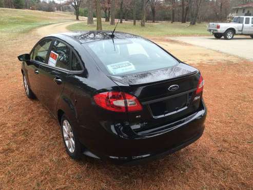 Ford Fiesta for Sale - cars & trucks - by owner - vehicle automotive... for sale in Menomonie, WI