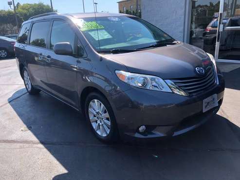 *** 2012 Toyota Sienna XLE AWD Carfax Impeccable Service History! -... for sale in milwaukee, WI