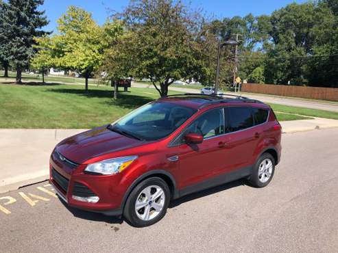 2014 Ford Escape Like New Panorama Roof Backup Cam Runs Great!! for sale in Madison Heights, MI