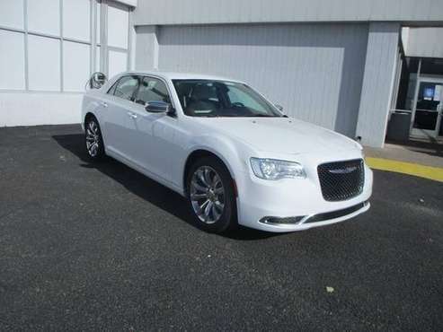 2020 CHRYSLER 300 TOURING L - cars & trucks - by dealer - vehicle... for sale in Albuquerque, NM