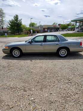 2001 Ford crown vic lx for sale in Indianapolis, IN