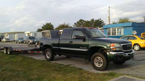 2004 GMC SIERRA 2500 HD, X/C, 6 and Half foot Bed for sale in York, PA