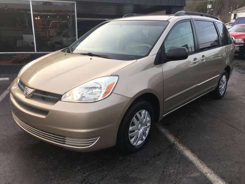 2004 Toyota Sienna Leather Lets Trade Text Offers Text Offers/Trade... for sale in Knoxville, TN
