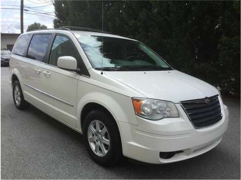 2010 Chrysler Town & Country Touring*BASEBALL MOM APPROVED!*CALL NOW!* for sale in Hickory, NC
