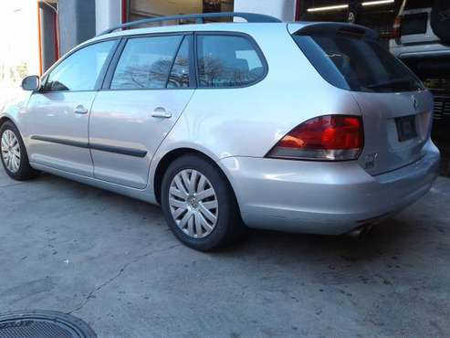 2011 Volkswagen Jetta Wagon - cars & trucks - by owner - vehicle... for sale in Frederick, MD