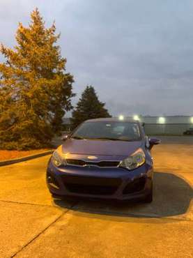 2013 kia rio hatchback - cars & trucks - by owner - vehicle... for sale in Louisville, KY