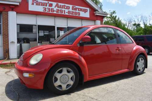 1998 VOLKSWAGEN NEW BEETLE 2 0L 4CYL W/ONLY 131K MILES! - cars & for sale in Greensboro, NC