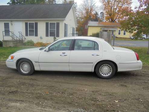 2000 Lincoln town car for sale in Prattsburgh, NY