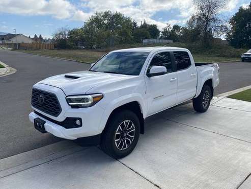 2020 Toyota Tacoma TRD Sport 4x4 - cars & trucks - by owner -... for sale in Eugene, OR