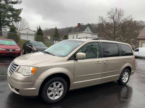 2008 Chrysler Town & Country - cars & trucks - by dealer - vehicle... for sale in Washington, PA