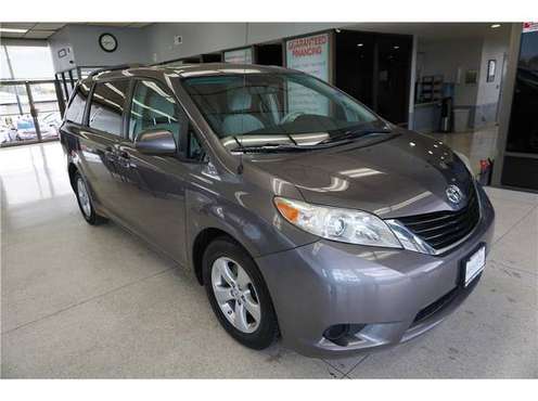 2014 Toyota Sienna LE Minivan 4D WE CAN BEAT ANY RATE IN TOWN! -... for sale in Sacramento , CA