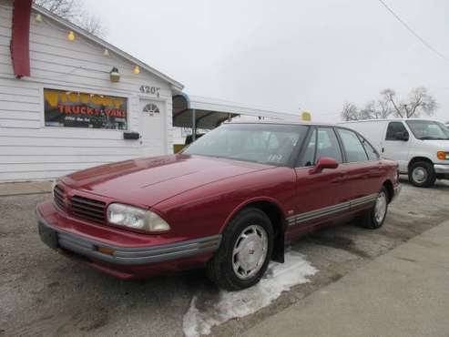 1994 Oldsmobile Eighty-Eight Royale 4dr 9 - - by for sale in Omaha, NE