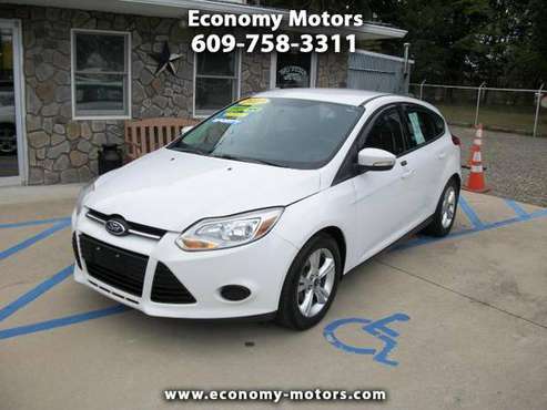 2013 Ford Focus SE Hatch - cars & trucks - by dealer - vehicle... for sale in Wrightstown, NJ