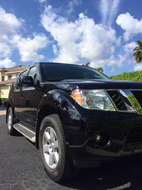2011 Nissan Pathinder Amazing! for sale in Estero, FL