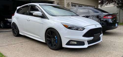 2016 Ford Focus ST Turbo - cars & trucks - by owner - vehicle... for sale in White City, OR