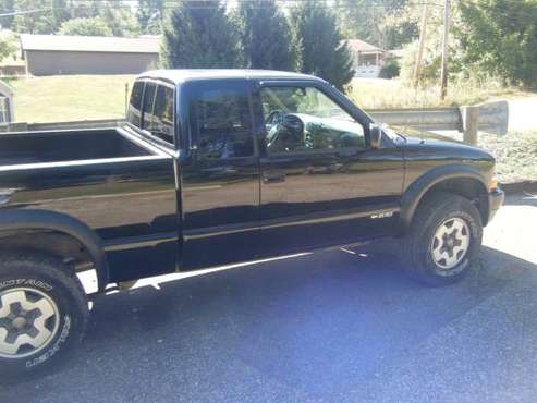 2002 CHEVY S 10 4/4 for sale in Martins Ferry, WV
