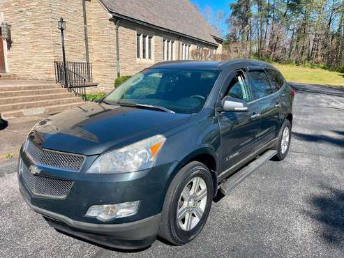 2009 Chevrolet-3RD ROW! MINT CONDITION! Traverse-BUY HERE for sale in Knoxville, TN