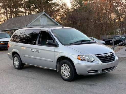 2007 Chrysler Town & Country Minivan 143k Miles - cars & trucks - by... for sale in East Derry, NH