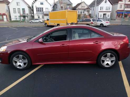 2010 Pontiac G6 4-cylinder - cars & trucks - by owner - vehicle... for sale in milwaukee, WI