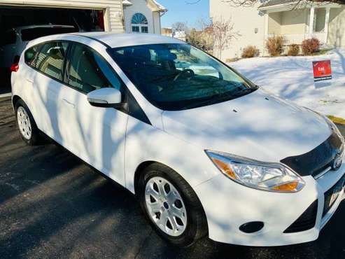 2013 Ford Focus Hatchback SE - cars & trucks - by owner - vehicle... for sale in Shakopee, MN