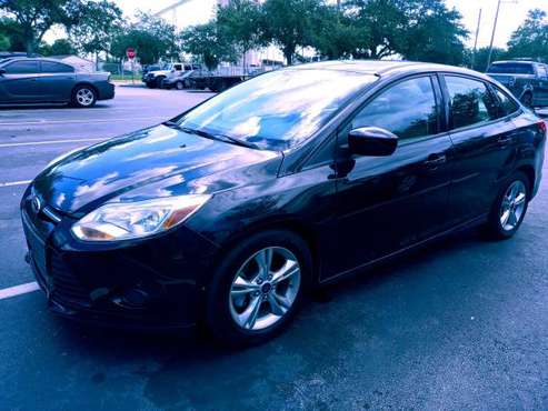 2012 Ford Focus SE Sedan low miles - cars & trucks - by owner -... for sale in Orlando, FL