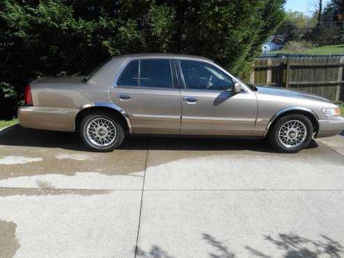 2002 Mercury Marquis for sale in Hendersonville, NC