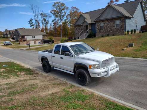 Dodge Ram 1500 4x4 - cars & trucks - by owner - vehicle automotive... for sale in Cleveland, TN