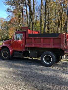 92 International 6 Wheel Dump Truck for sale in Seltzer, PA