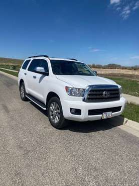 2014 Toyota Sequoia Limited 4WD - Excellent Condition - cars & for sale in Bozeman, MT
