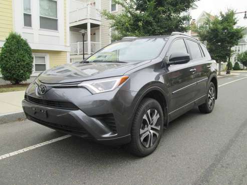 2018 TOYOTA RAV4 LE 33800 MILES CLEAN CARFAX NO ACCIDENT LIKE NEW -... for sale in Brighton, MA