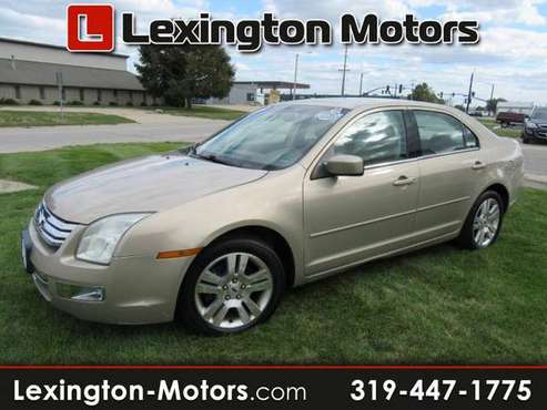 2006 Ford Fusion V6 SEL - cars & trucks - by dealer - vehicle... for sale in Marion, IA