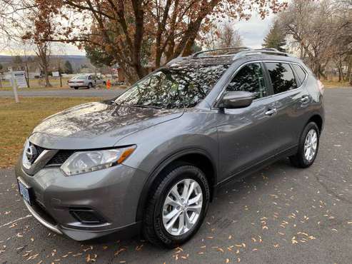 Beautiful 2015 Nissan Rogue SV AWD w/pano roof ~ 1 owner ~ 44k miles... for sale in Prineville, OR