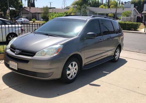 toyota sienna 2004 clean title very clean for sale in Covina, CA