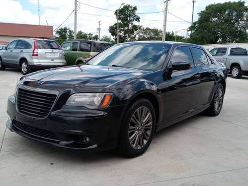 2014 CHRYSLER 300C VARVATOS - - by dealer - vehicle for sale in Champaign, IL
