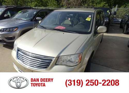 2011 Chrysler Town & Country Touring White Gold Clearcoat for sale in Cedar Falls, IA