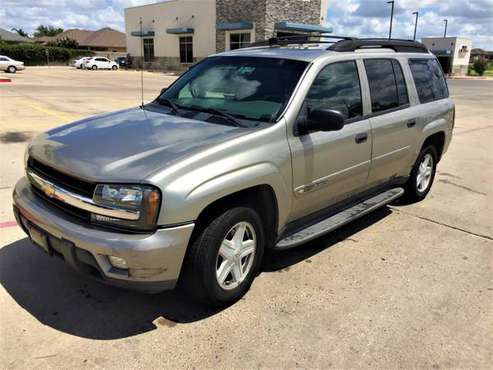 Chevy TrailBlazer LT Extended (2003), Family SUV - cars & trucks -... for sale in Laredo, TX