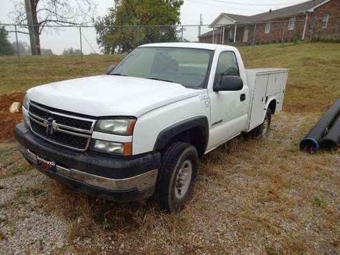 2006 Chevy 2500 Pickup Truck w/Utility Bed (bad engine) for sale in Brandenburg, KY